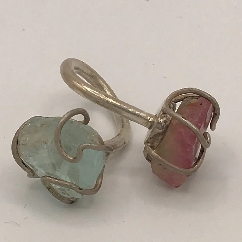 Silver twist ring with gemstones